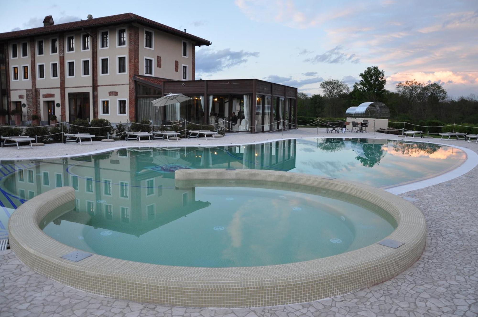 Relais Bella Rosina Pool & Spa La Cassa Exteriör bild
